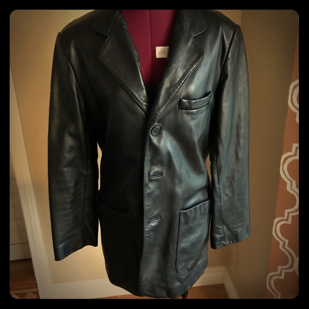 Black men’s 100% leather jacket